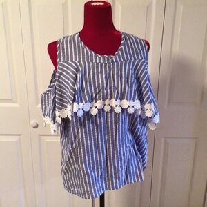 NWT Lola B cold  Shoulder top Sz‎ L